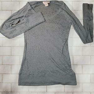 *M* Distressed Semi-Sheer Gray Long Sleeve Thermal